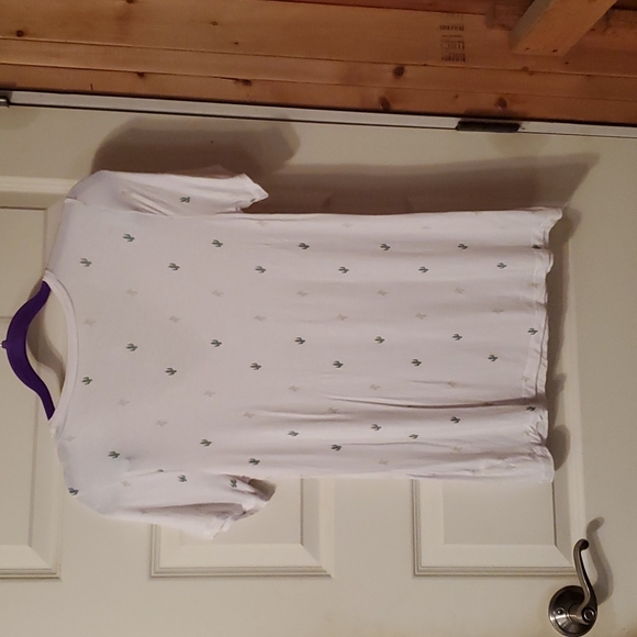 Apt 9 top - Picture 3 of 4